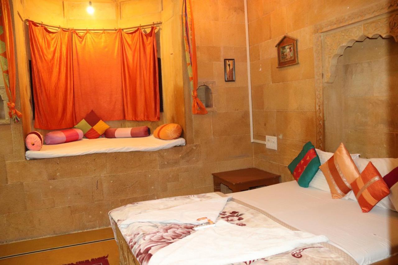 Hotel Pol Haveli Jaisalmer Bagian luar foto