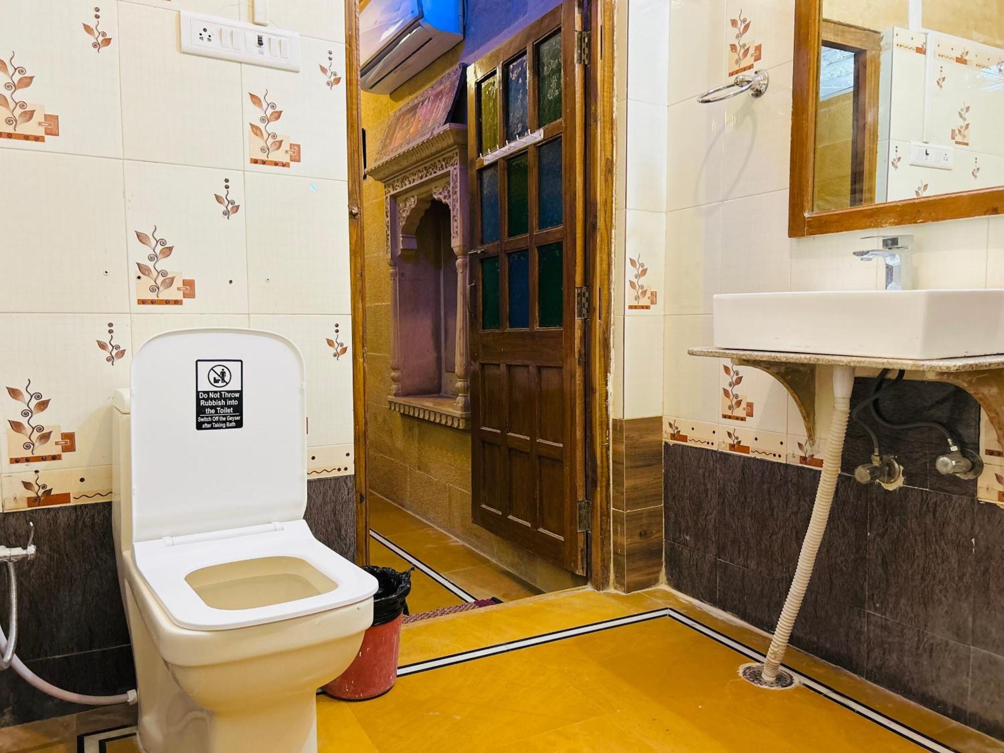 Hotel Pol Haveli Jaisalmer Bagian luar foto