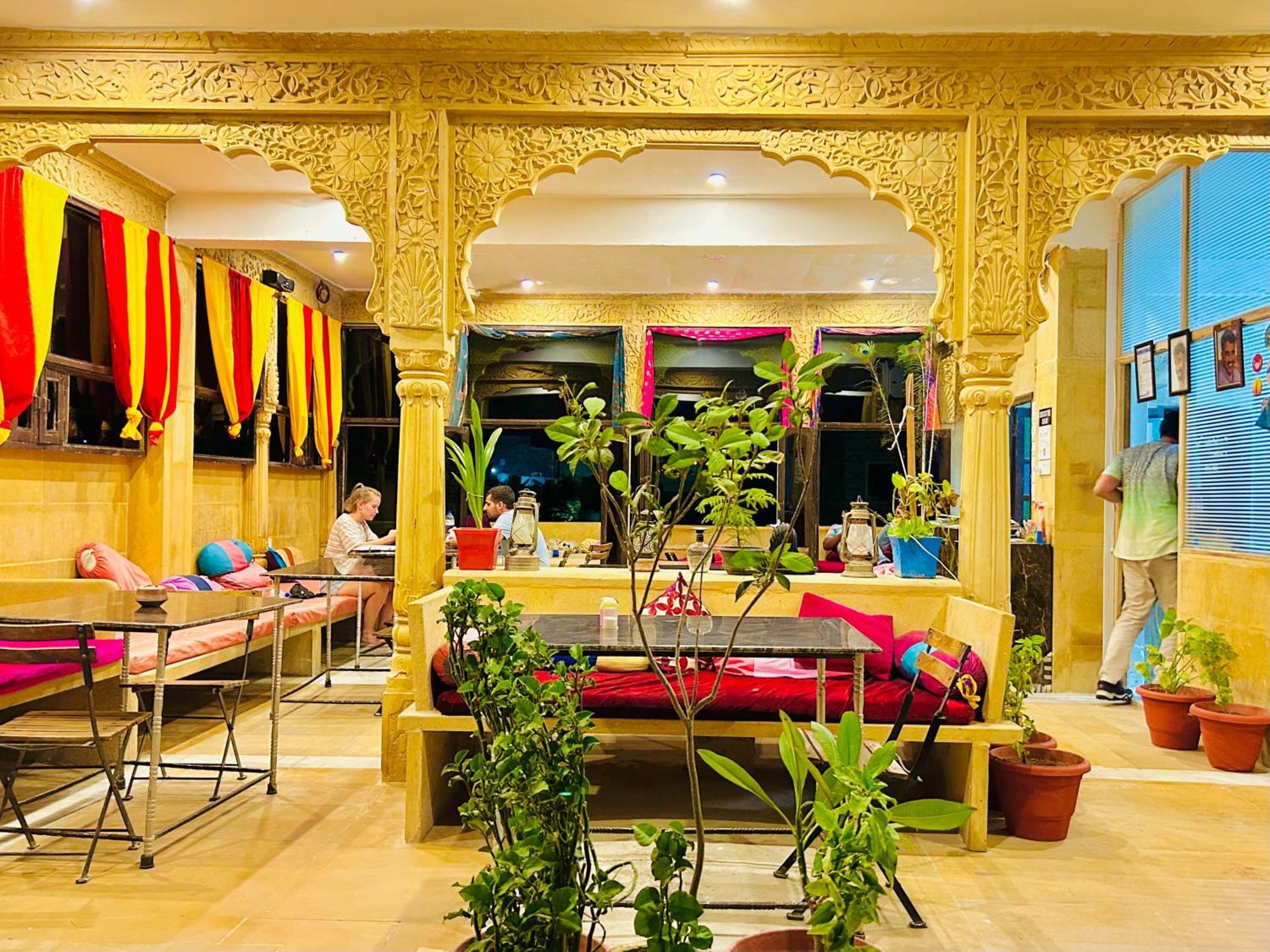 Hotel Pol Haveli Jaisalmer Bagian luar foto