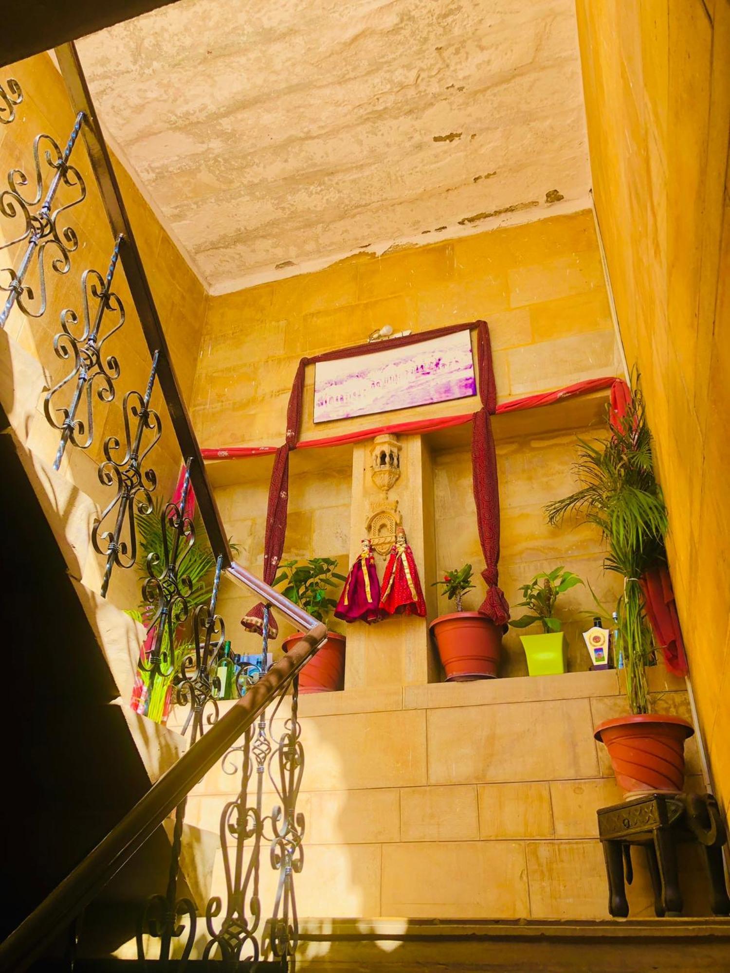 Hotel Pol Haveli Jaisalmer Bagian luar foto